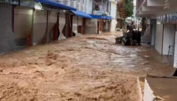 Группа общественного здравоохранения по оказанию помощи пострадавшим от наводнения общинам Мэй Сай