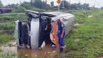 Десять избирателей попали в аварию на микроавтобусе по дороге в Сисакет