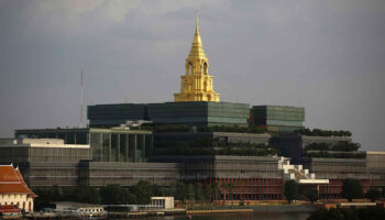 Дорогостоящие парламентские проекты вызывают критику