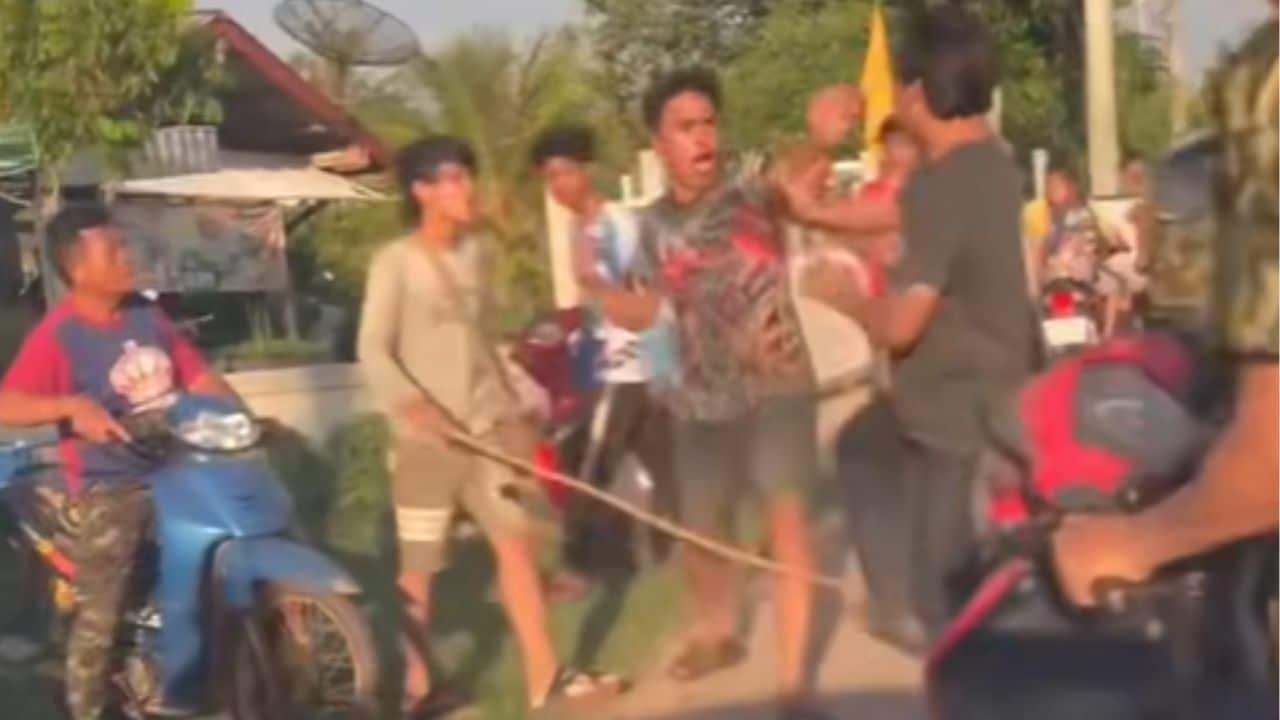 Драка подростков на фестивале Bun Bang Fai стала поводом для подачи иска в суд (видео)