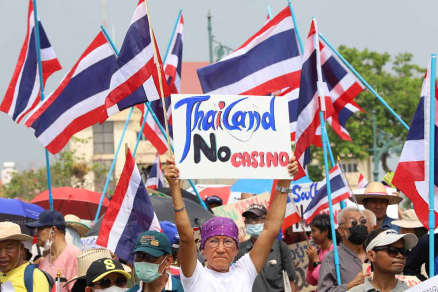 Законопроект о казино рассматривается как "первоочередной"