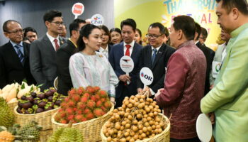 Кампания по сокращению избытка фруктов в Таиланде