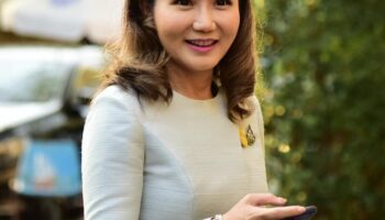 Лидер Клатема отрицает, что дезертировал из-за взяток