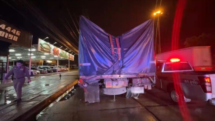 Мотоциклист погиб в аварии в Аюттхае из-за дождливых условий