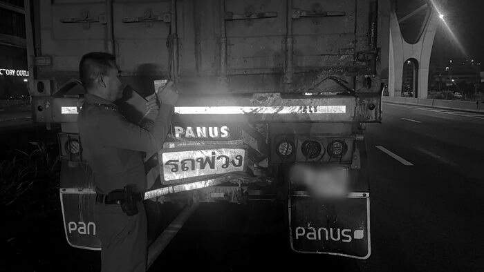 Мотоциклист погиб в аварии грузовика в Банг Паконге