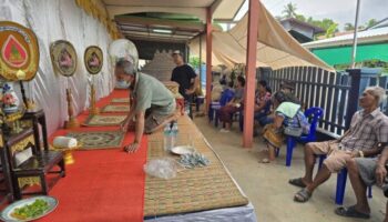 Мужчина из Таиланда погиб от удара молнии, катаясь на мотоцикле