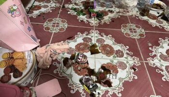 Мужчина расследовал смерть жены в квартире в Лопбури