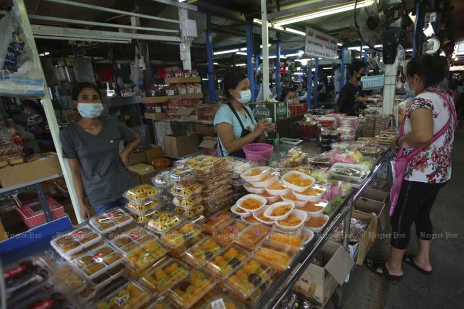 Неправильный выбор продуктов питания обременяет тайское здравоохранение и снижает экономический рост