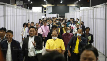 Обвинения в неминуемом обрушении здания в Бангкоке