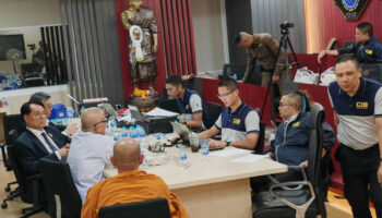 Опальный настоятель храма Ват Рай Кхинг отстранен от должности из-за растраты в размере 300 миллионов фунтов стерлингов