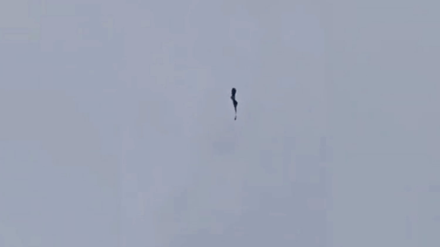 Парашют десантника разрушился, его спас резерв