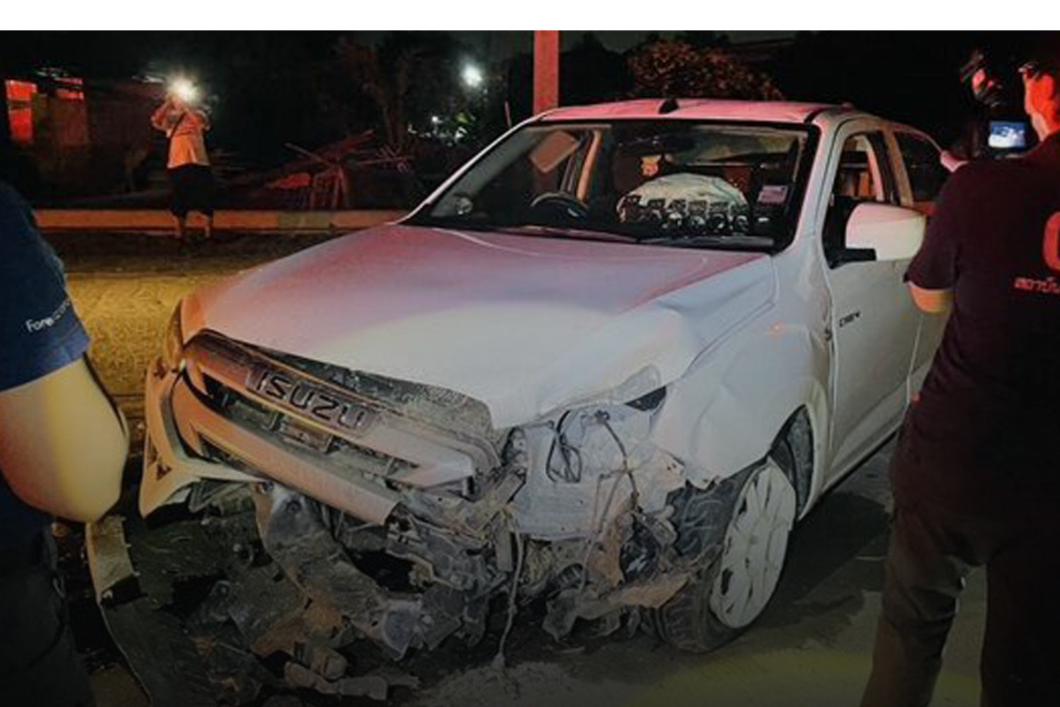 Пикап, везущий ребенка в больницу, врезался в медиану, один человек погиб