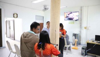 Подземные толчки на севере, трещины от землетрясения обнаружены на юге