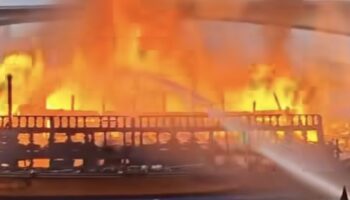 Пожар повредил две лодки у отеля в Бангкоке