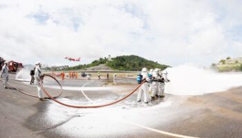 Пожарные учения с реальным огнем прошли в аэропорту Пхукета