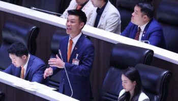 Политическое возвращение Питы Лимьяроенрата вселяет надежду в ‘Оранжевый лагерь’