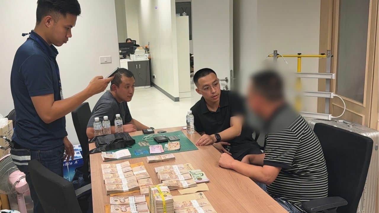 Полиция Бангкока арестовала главарей китайской фото-аферы