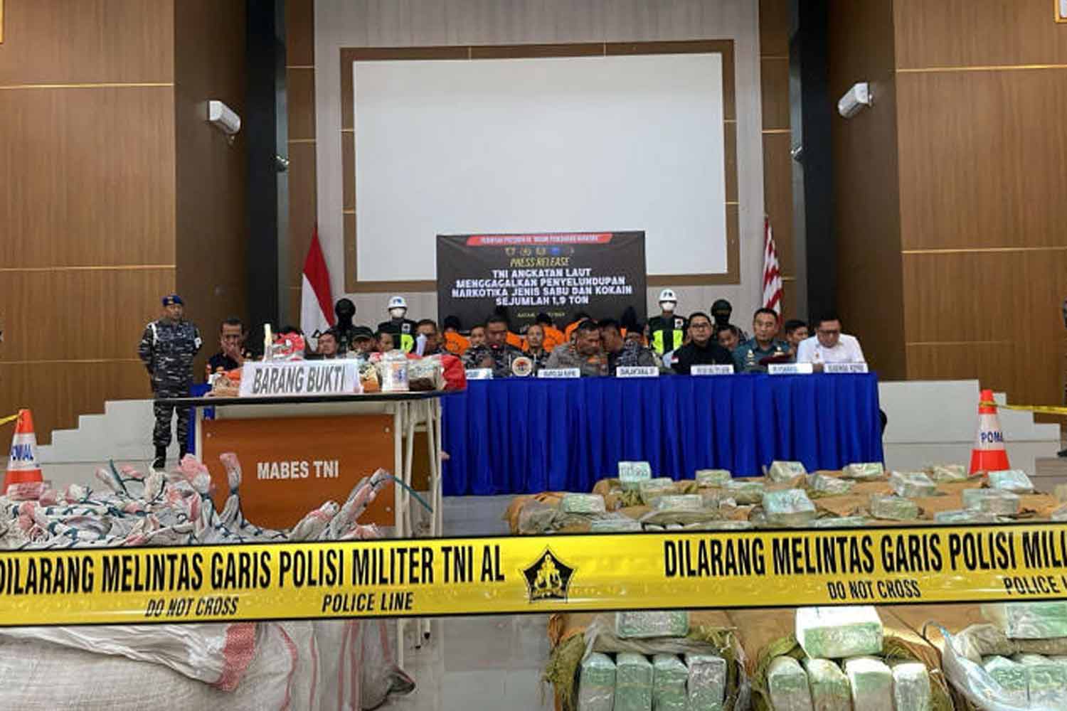 Правительство Таиланда заявило, что крупнейшая партия наркотиков в Индонезии была доставлена не на тайском судне