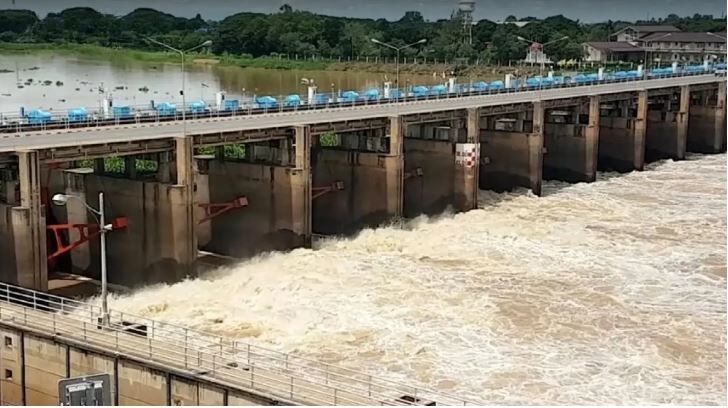 Предупреждение о наводнении в Чао Прайе вызывает эвакуацию людей