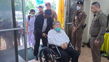 Премчай, еще 14 человек обратились в полицию по делу об обрушении башни в Бангкоке