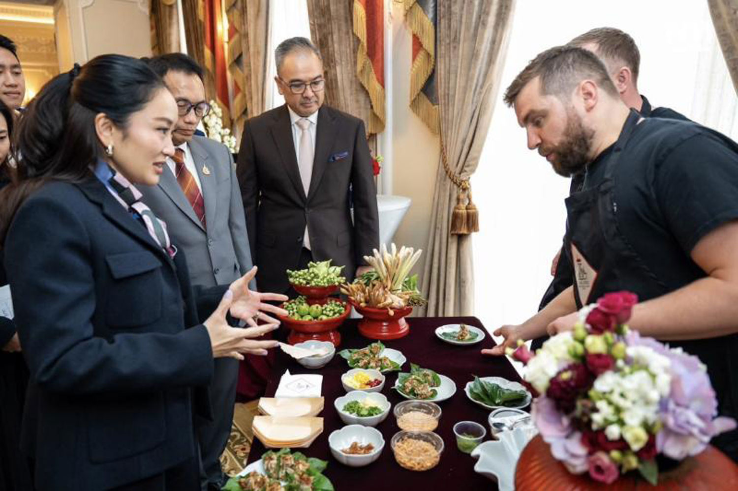 Премьер-министр обсудил перспективы торговли во время поездки в Великобританию