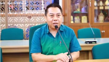 Пхукет готовится к сезону дождей, запасаясь мешками с песком