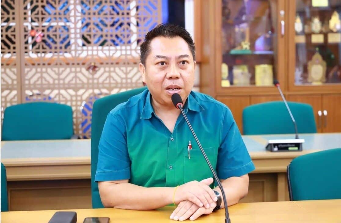 Пхукет готовится к сезону дождей, запасаясь мешками с песком