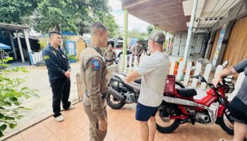 Пьяный австралиец разбил спасательную будку в Паттайе, это заснято камерами видеонаблюдения