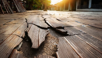 Рано утром Нан пострадал от подземных толчков