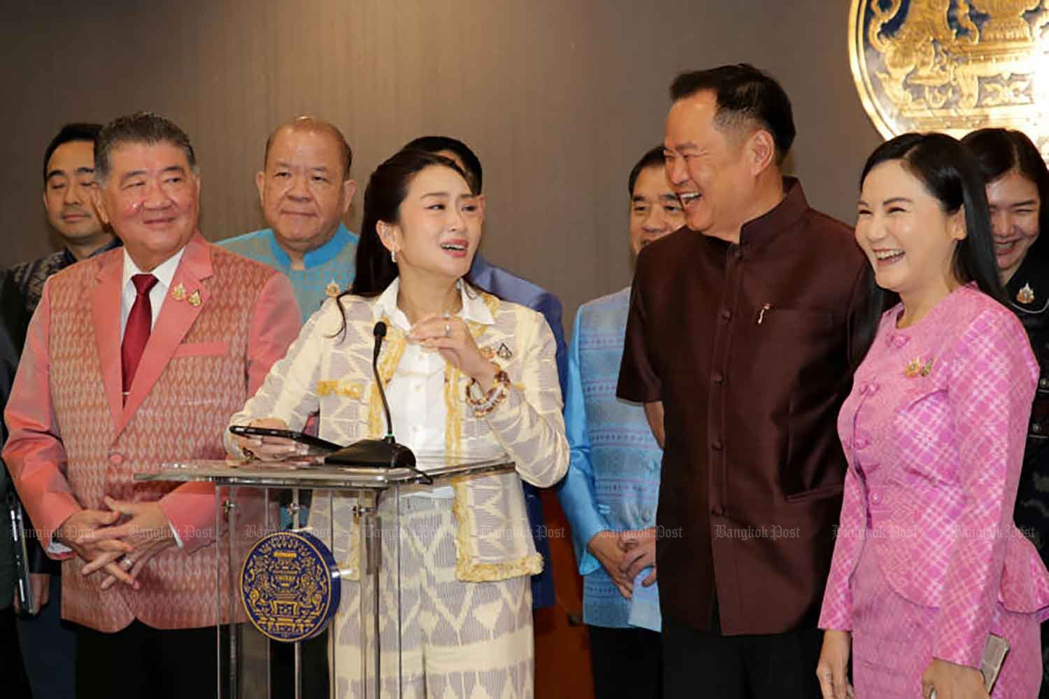 Раскол может встряхнуть правительство