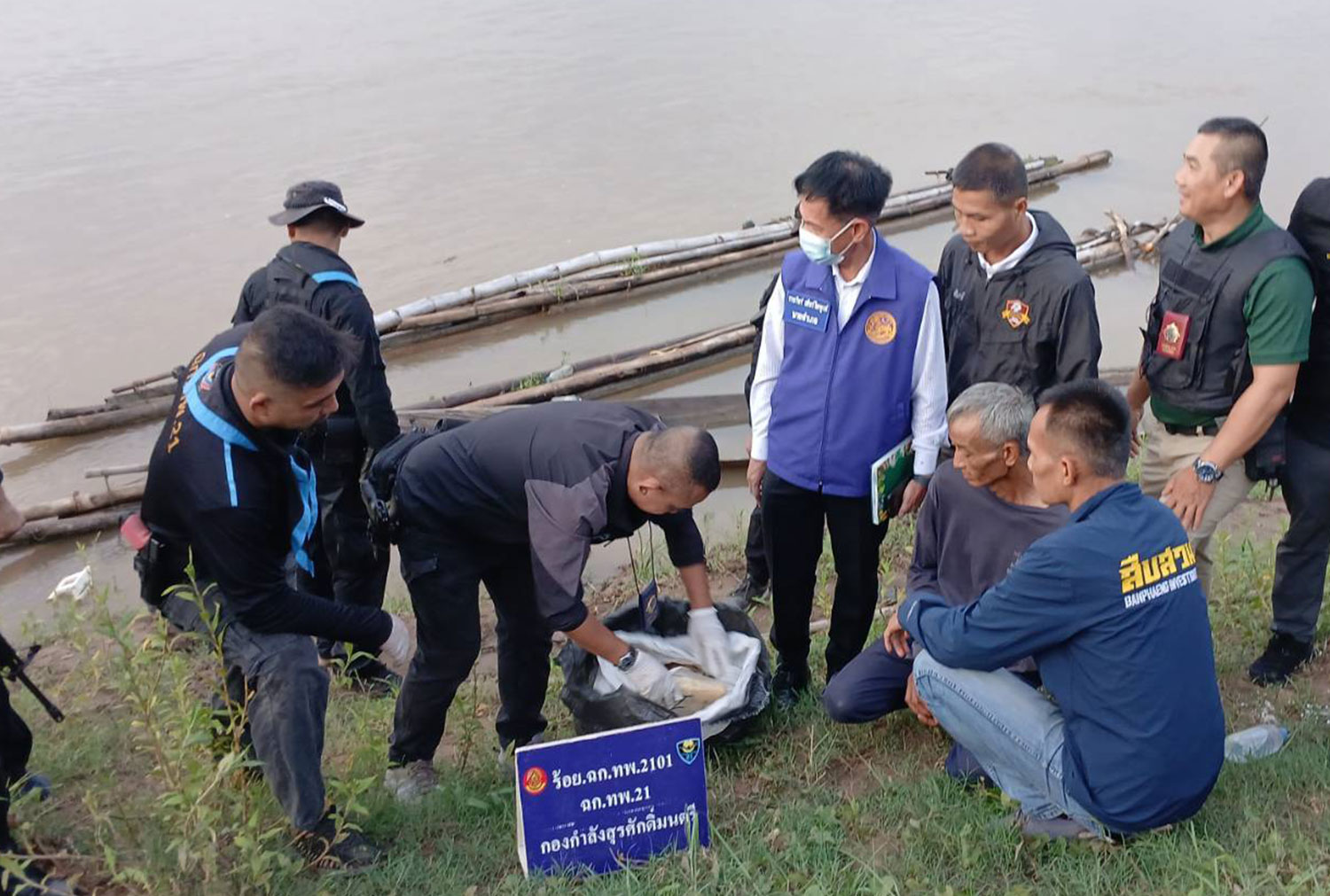 Рыбак арестован в Накхонпханом с более чем 400 000 таблеток от спида