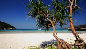 Симиланские острова закрыты для туристов с понедельника по вторник из-за суровых погодных условий