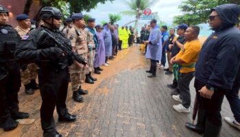 Сурин начали зачищать от пляжного бизнеса