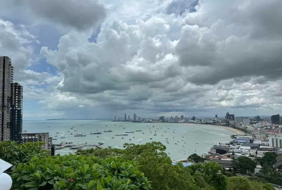 Таиланд столкнулся с сильным наводнением, поскольку дожди обрушились на 39 провинций