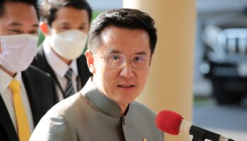 Трещины в коалиции углубляются по мере обострения вражды между Пхеу Тай и Бхумджайтаем