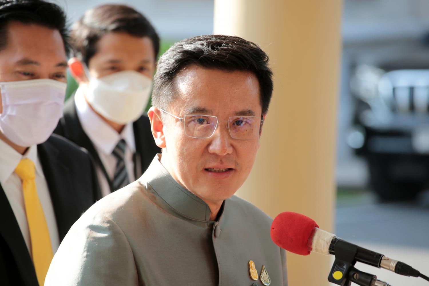 Трещины в коалиции углубляются по мере обострения вражды между Пхеу Тай и Бхумджайтаем