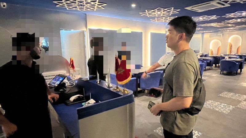 Шесть человек арестованы в марокканском ресторане в Патонге
