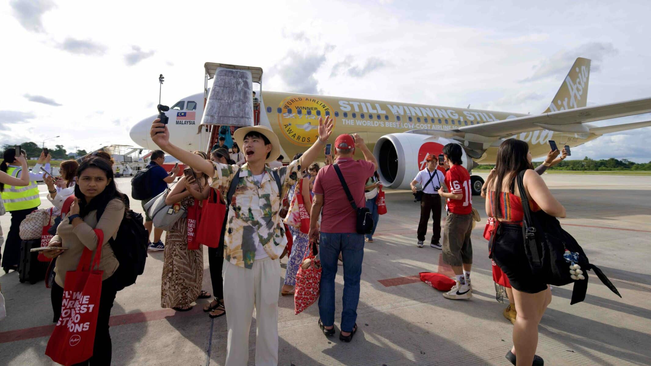 AirAsia отмечает 16-летие успеха эксклюзивной поездкой в Краби