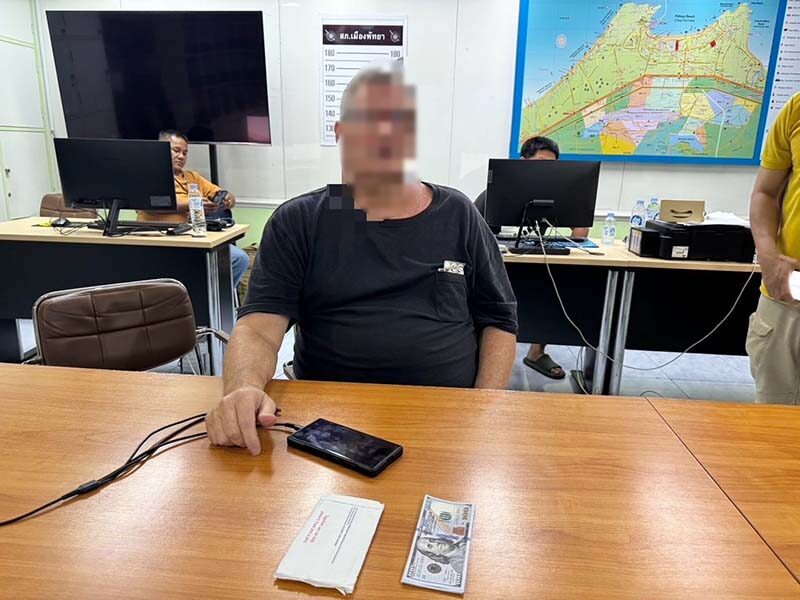 Американец арестован в Паттайе за использование поддельных долларов США