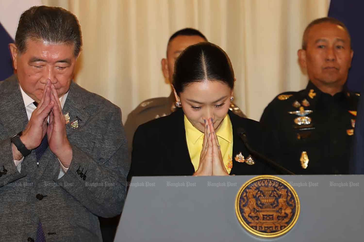 Антикоррупционное ведомство будет расследовать этику премьер-министра по её телефонному звонку с Хун Сеном