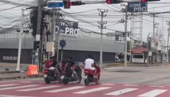 ‘Арабские гонщики" возвращаются: дневной уличный хаос снова сотрясает Паттайю