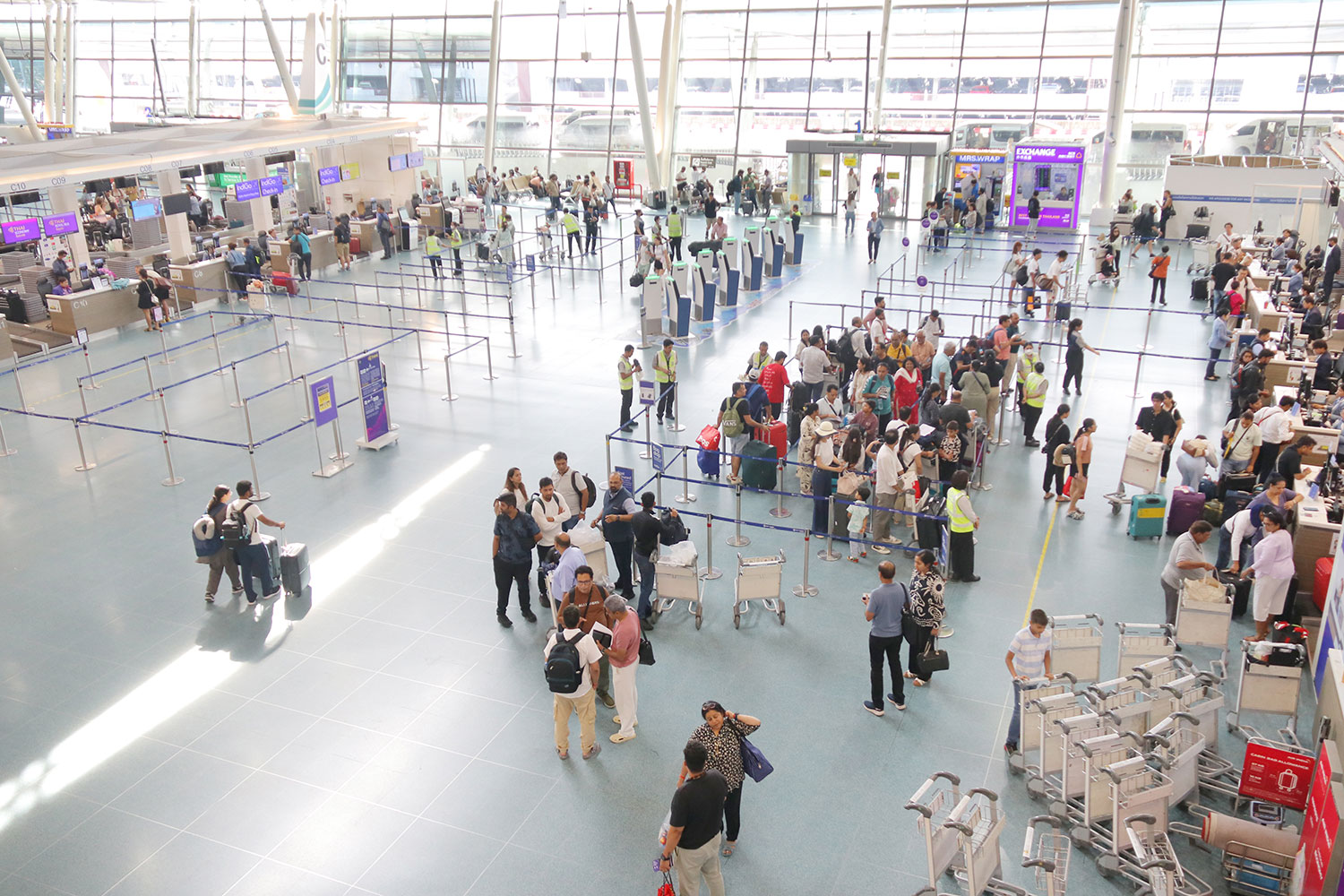 Безопасность в аэропорту Пхукета усилена, подозрительный объект найден на Патонге