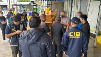 В Накхонпатоме раскрыта незаконная операция по продаже замороженной курицы