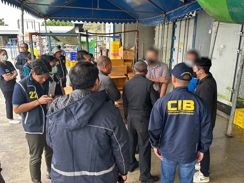 В Накхонпатоме раскрыта незаконная операция по продаже замороженной курицы