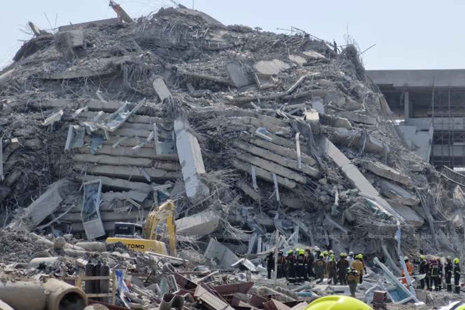 В связи со скандалом с обрушением башни в Бангкоке названы имена 70 чиновников