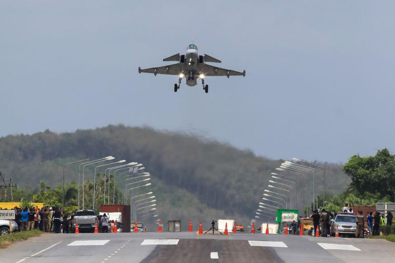 ВВС Таиланда планируют приобрести 12 реактивных самолетов Gripen