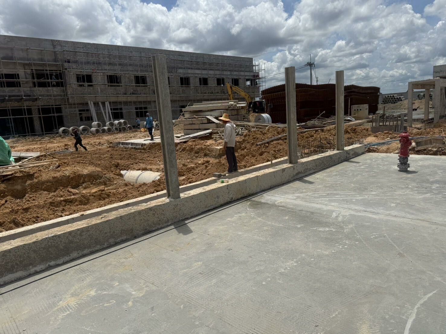 Великая стена стыда! Китайские туристы пойманы на работе в Паттайе