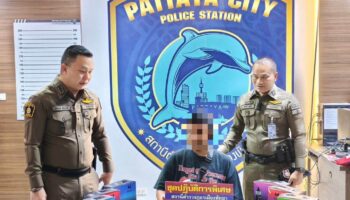 Взрывной арест в Паттайе: полиция задержала мужчину с 40 незаконными электронными сигаретами