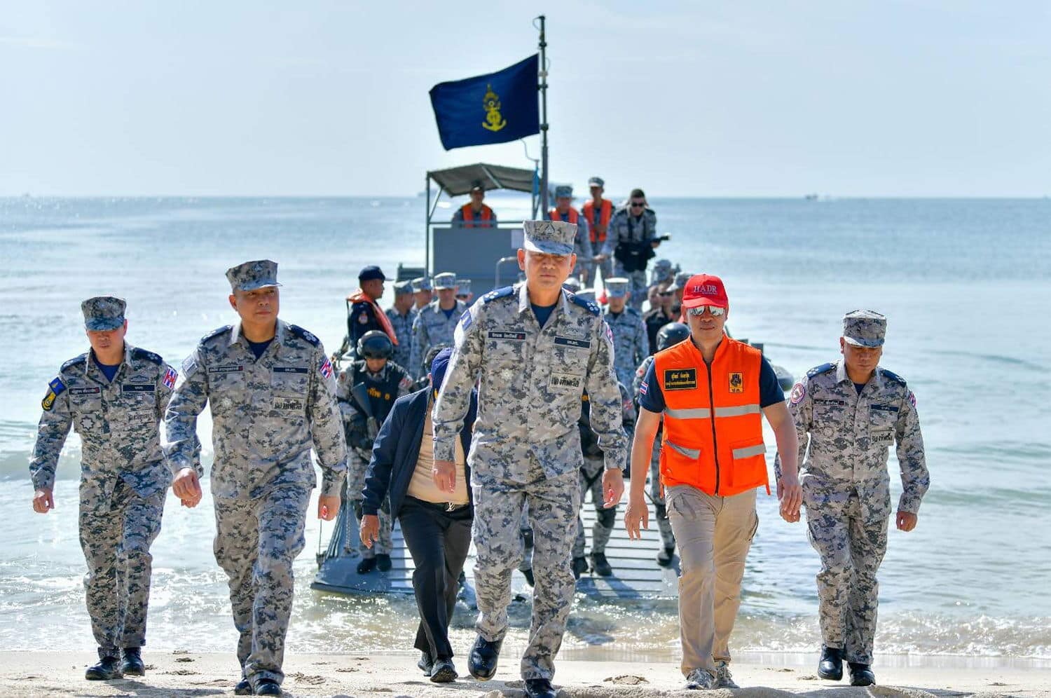Военно-морской флот Таиланда клянется охранять моря во время учений Камбоджи близ острова Кут