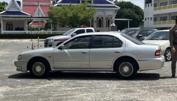 Вышедший на пенсию лектор проводит свою жизнь в Бангкокском храме